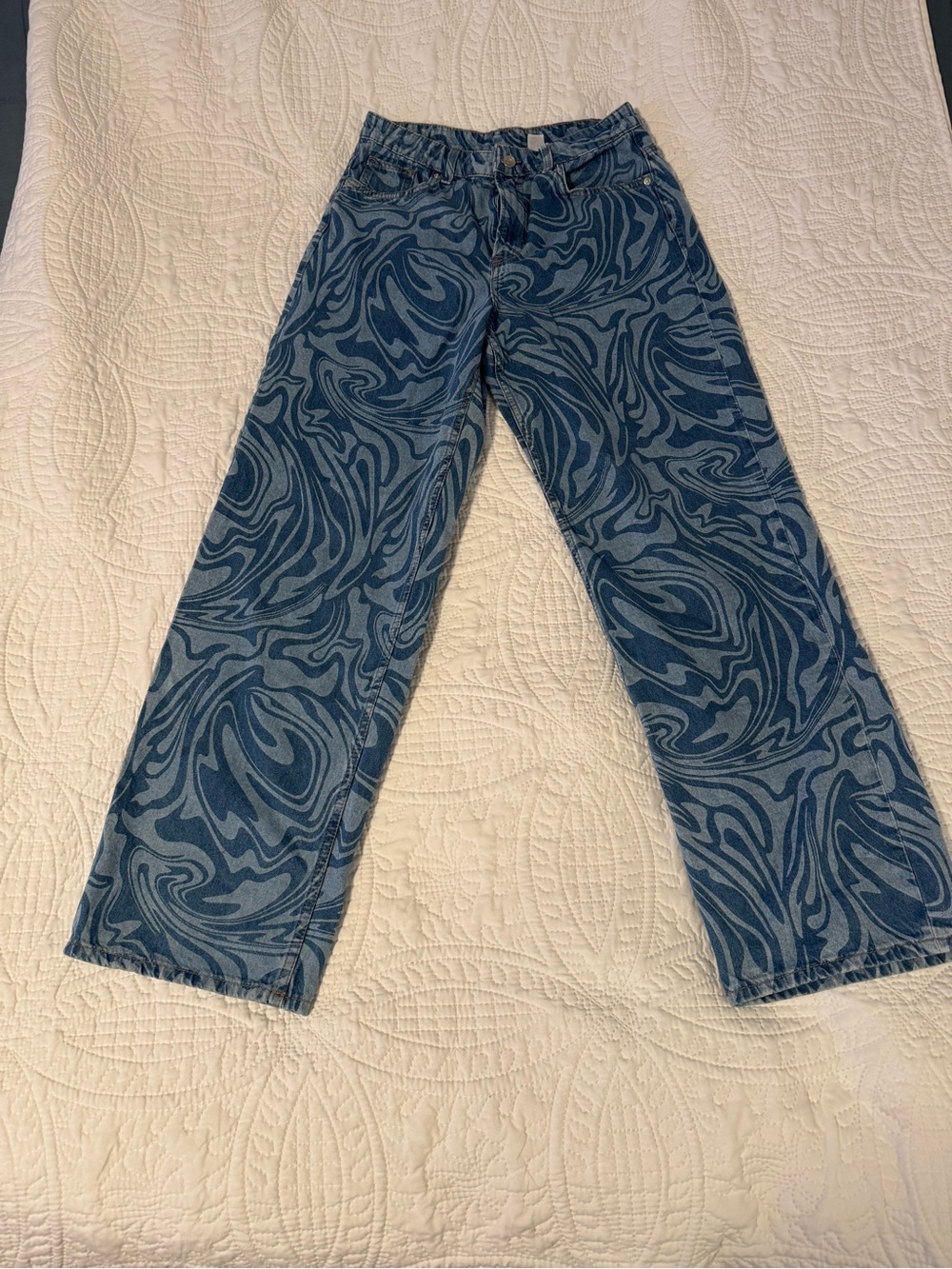 H&M Divided Blue Swirl Pattern Wide Leg Jeans Size 6